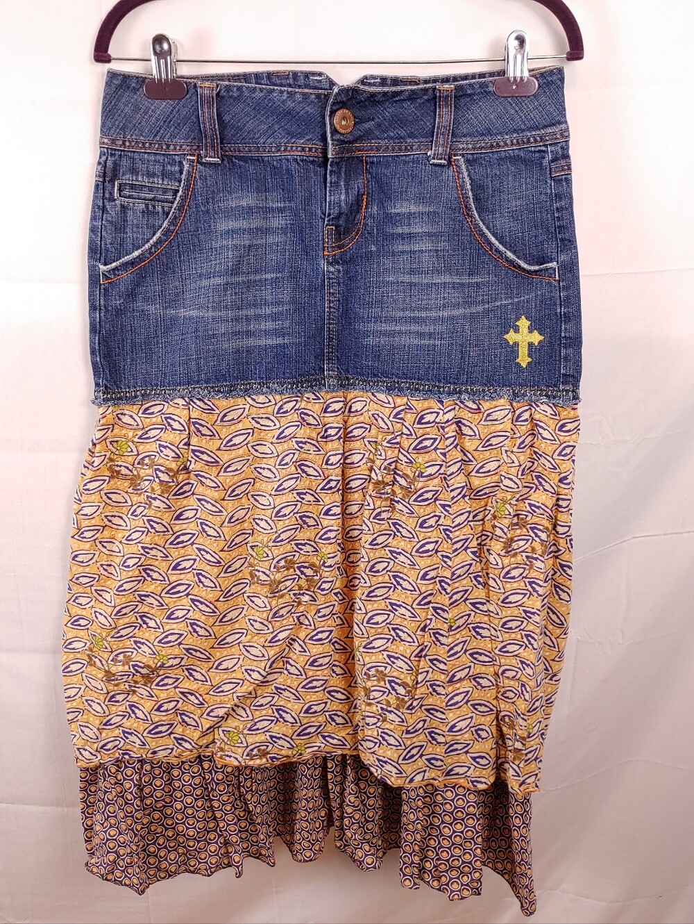 American Eagle Outfitters Dark Blue Denim Boho Floral Skirt Gold Cross Size 4
